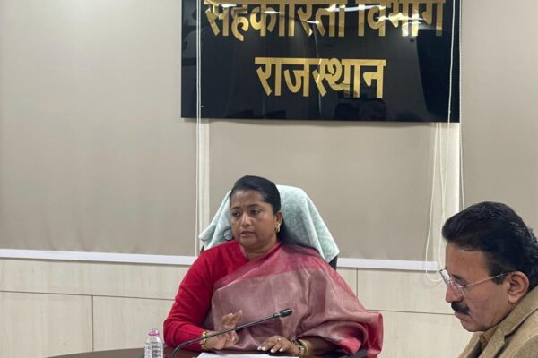 सहकारिता को नया स्वरूप प्रदान करें 100 दिन की कार्ययोजना एवं 25 वर्ष के विजन पर तेजी से कार्य करें