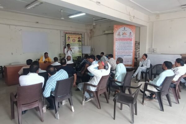 बदहाल स्थिती में पहुंची सहकारी आंदोलन की सबसे छोटी इकाई पैक्स, हताश कर्मी कार्य बहिष्कार की राह पर…
