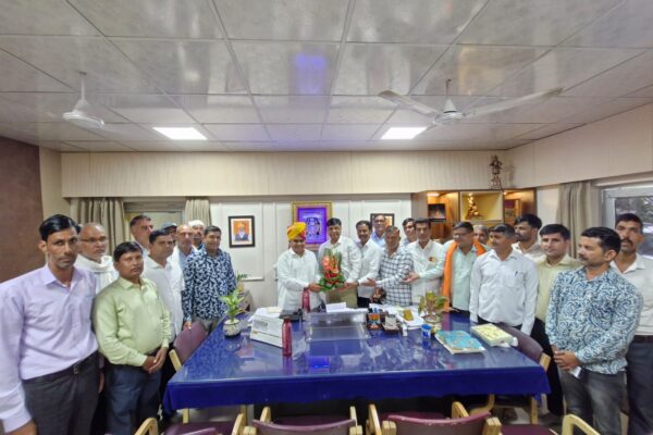 संघर्ष समिति के पदाधिकारियों ने सहकारिता मंत्री का जताया आभार